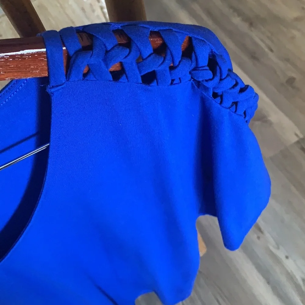 Top - Picture 3 of 5